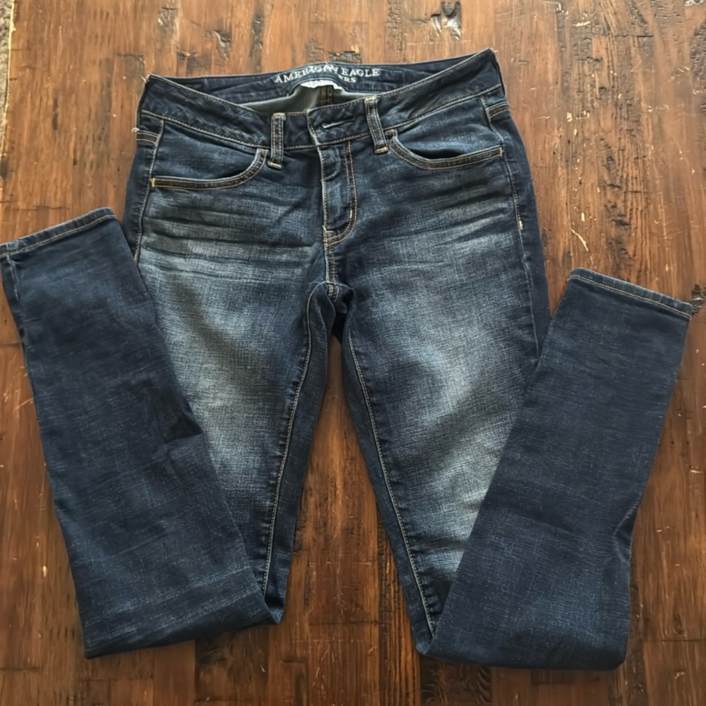 American Eagle women’s jeans
